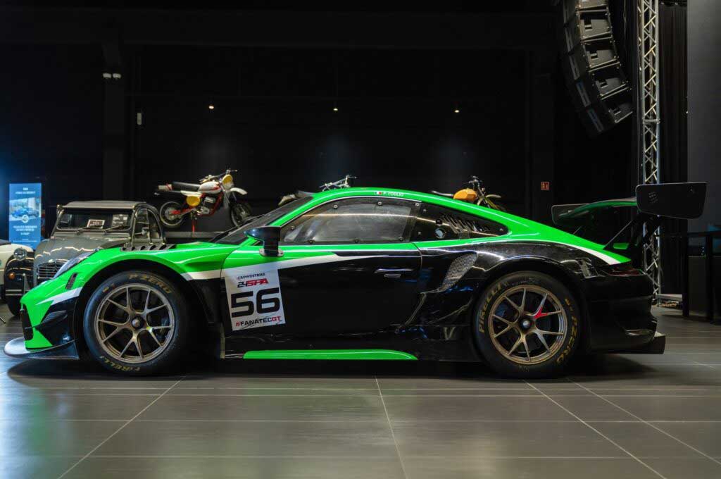 
								Porsche 911 GT3 R (991) full									