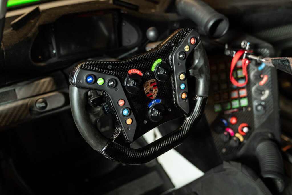 
								Porsche 911 GT3 R (991) full									