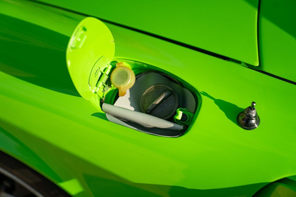 
								Porsche 911 Carrera 2.7 full									