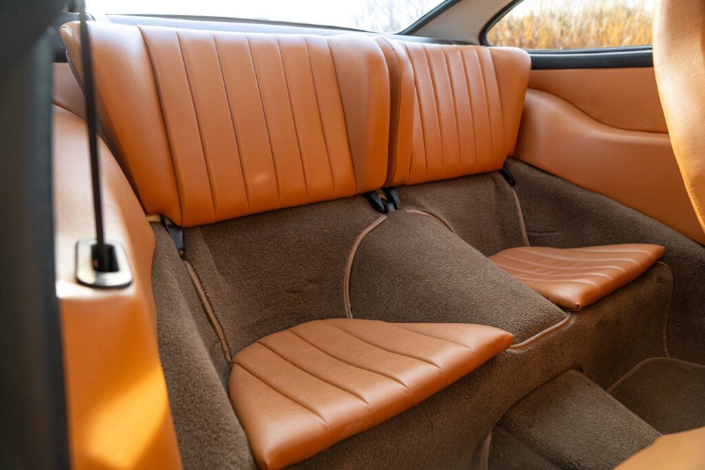 
								Porsche 911 Carrera 2.7 full									