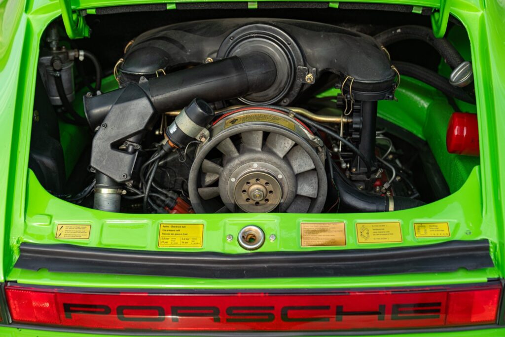 
								Porsche 911 Carrera 2.7 full									