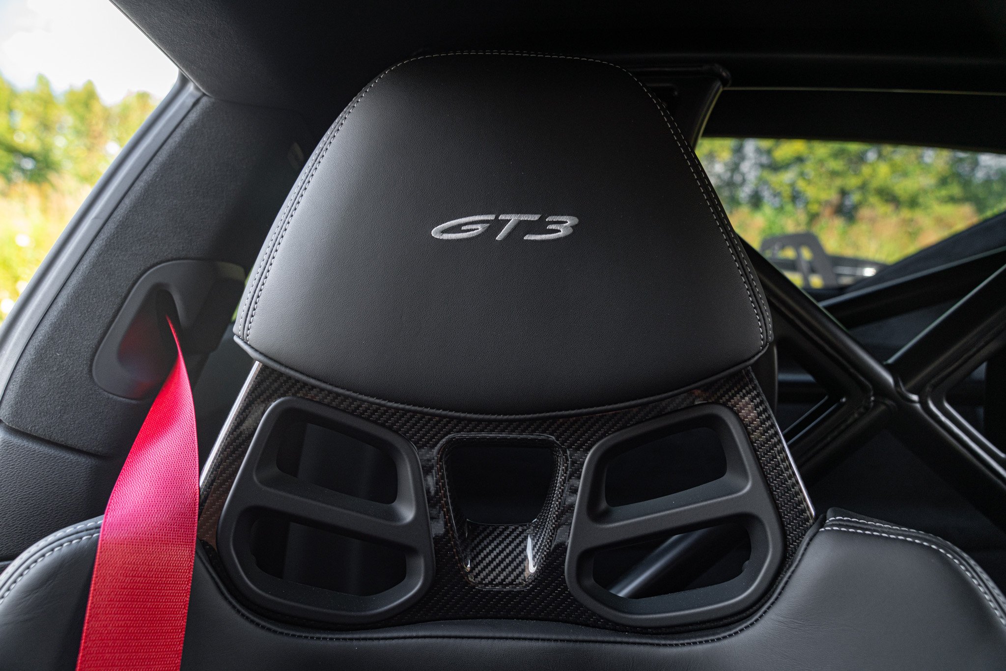 
								Porsche 911 GT3 Club Sport (992) full									
