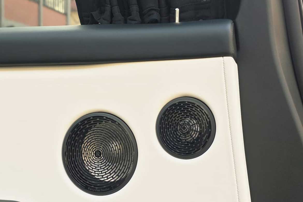 
								Rolls-Royce Black Badge Cullinan (LHD) full									