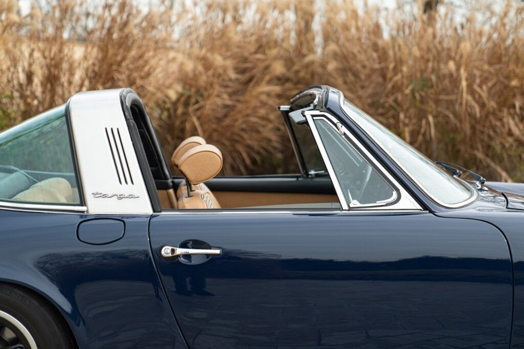 
								Porsche 911 S Targa full									