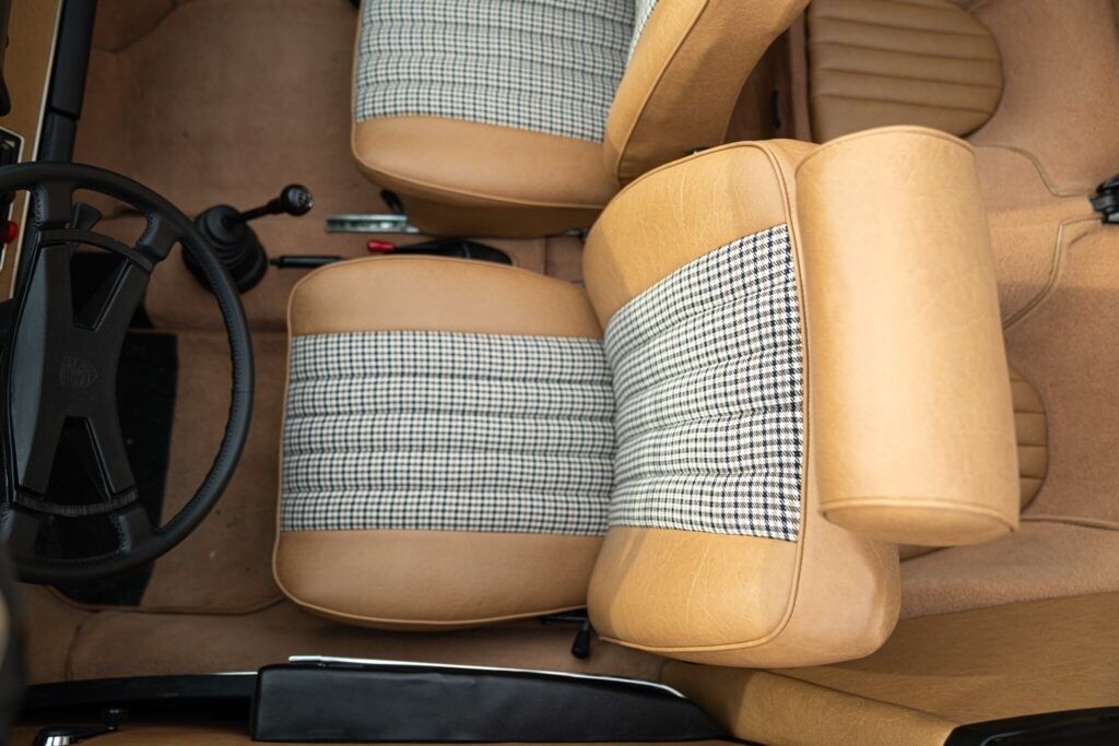 
								Porsche 911 S Targa full									