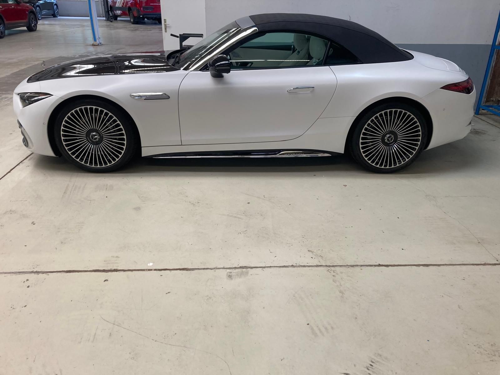 
								Mercedes-Maybach SL 680 Monogram Series 2025 full									