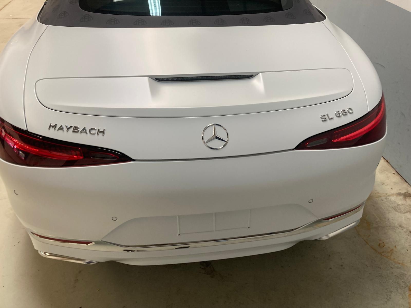 
								Mercedes-Maybach SL 680 Monogram Series 2025 full									