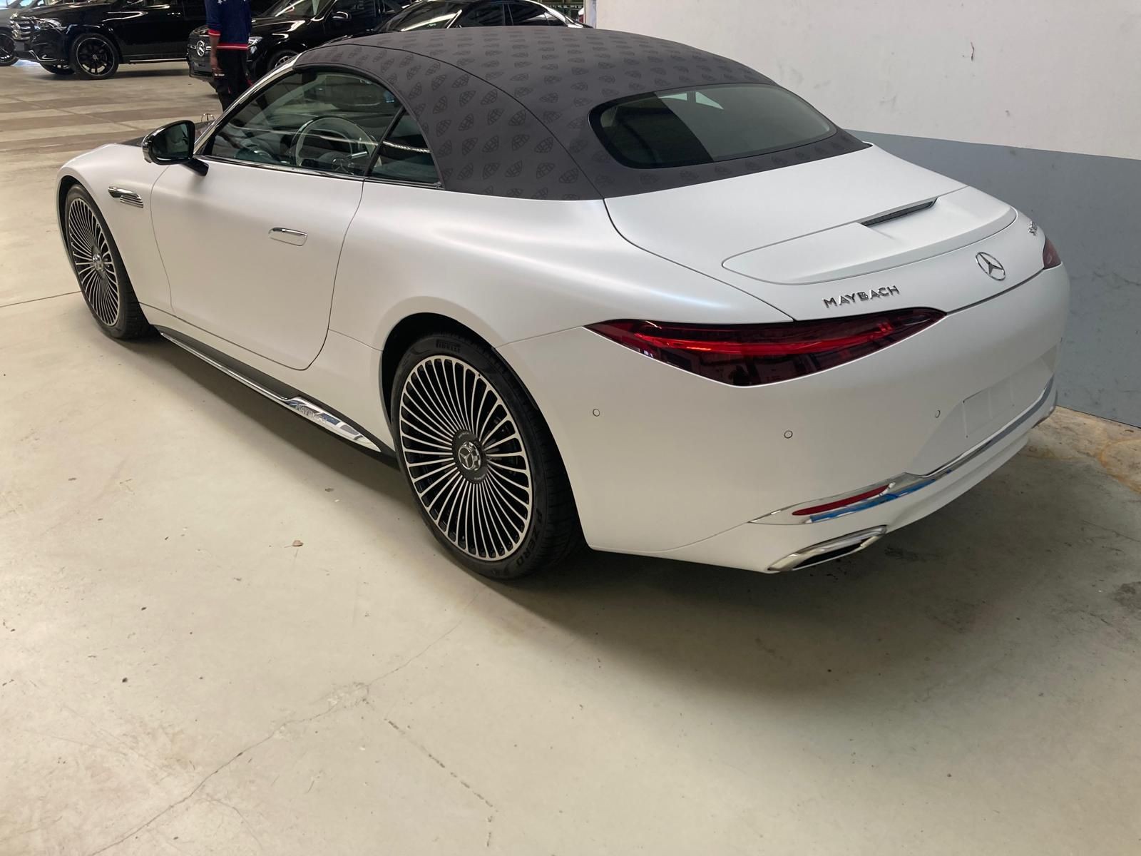 
								Mercedes-Maybach SL 680 Monogram Series 2025 full									