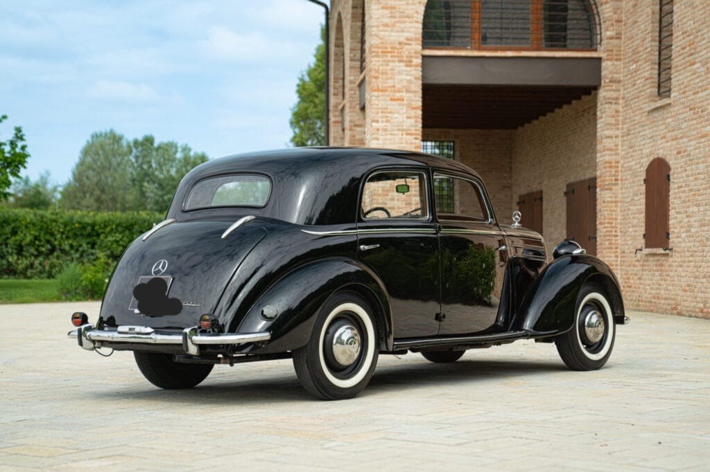 
								Mercedes-Benz 170 S full									