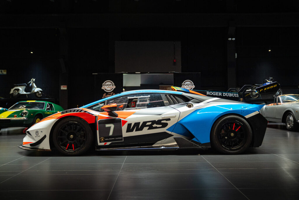 
								Lamborghini Huracán Super Trofeo EVO1 full									