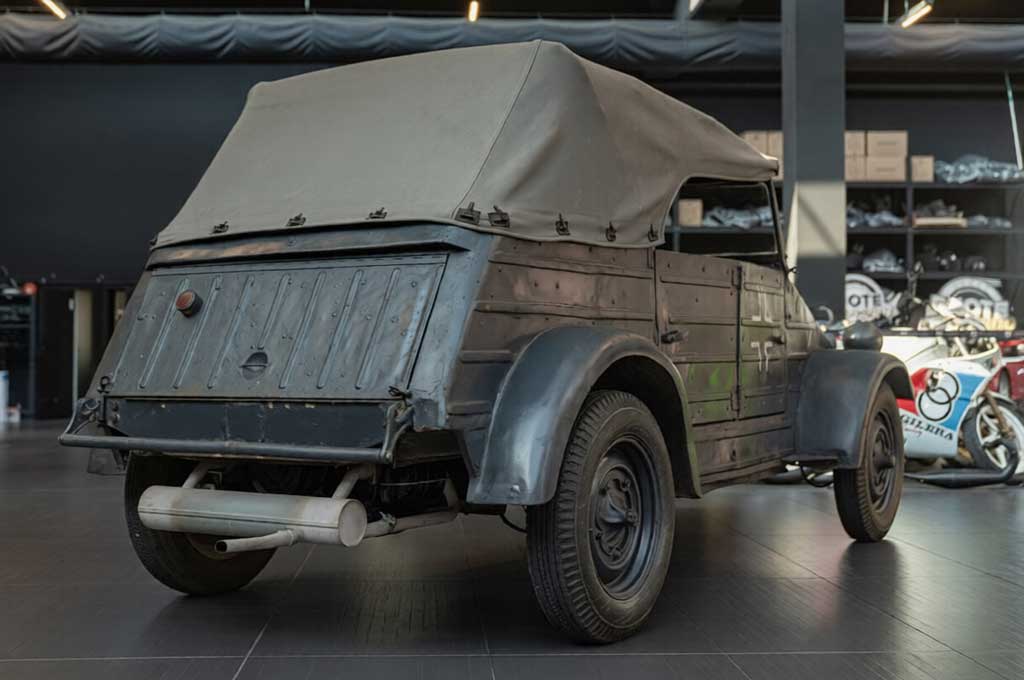 
								1943 Volkswagen Type 82 Kübelwagen full									