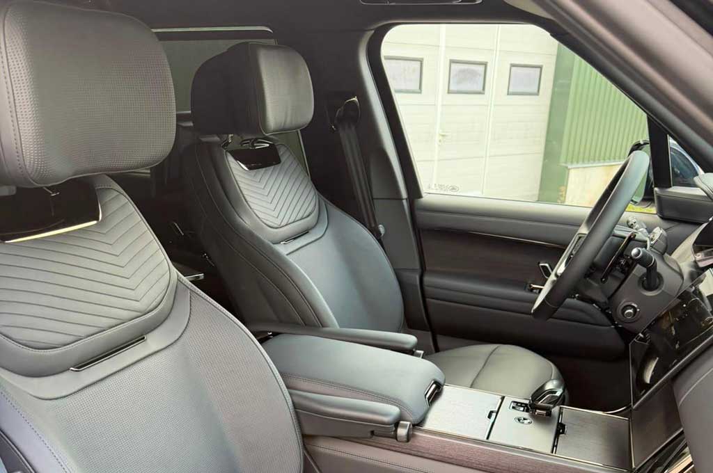 
								Range Rover SV Black P615 — Long Wheelbase full									