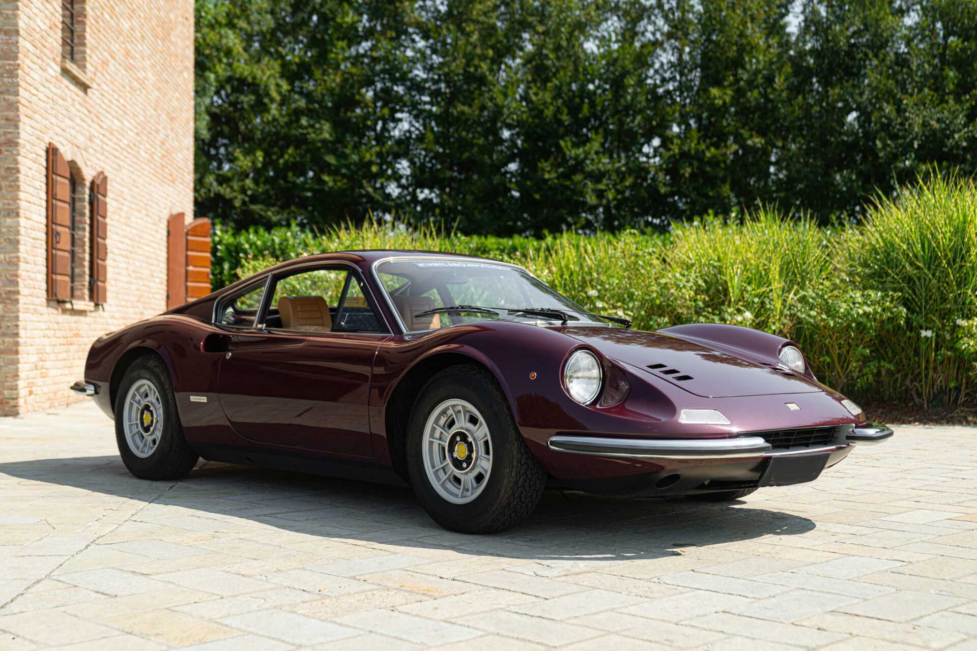 
								Ferrari Dino 246 GT full									
