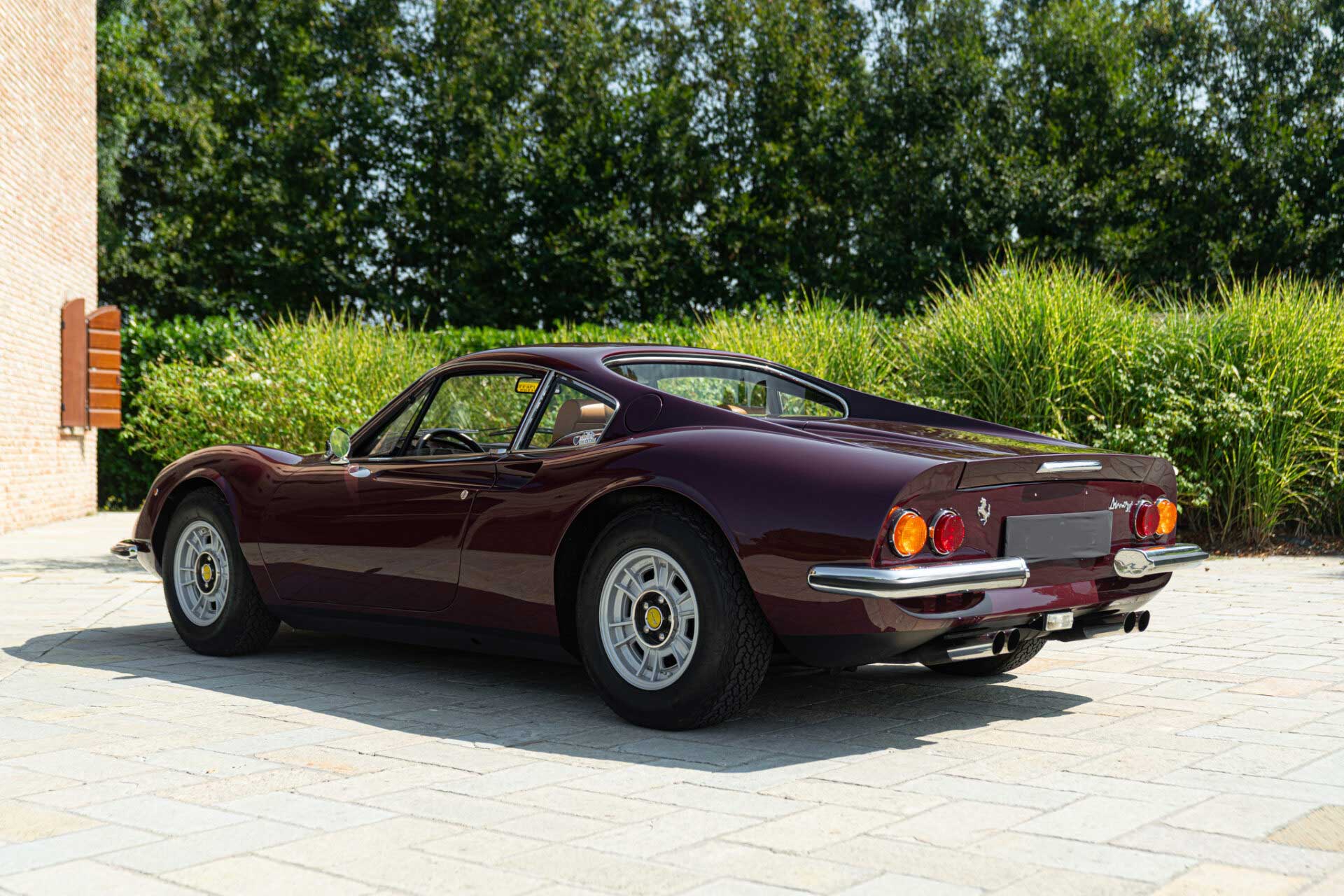 
								Ferrari Dino 246 GT full									