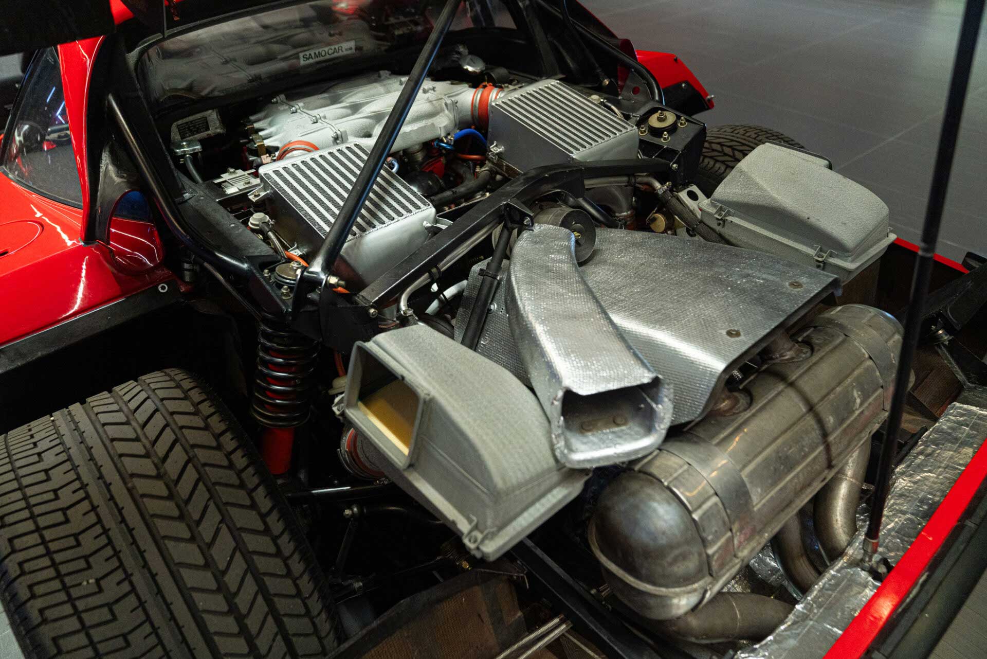 
								Ferrari F40 full									