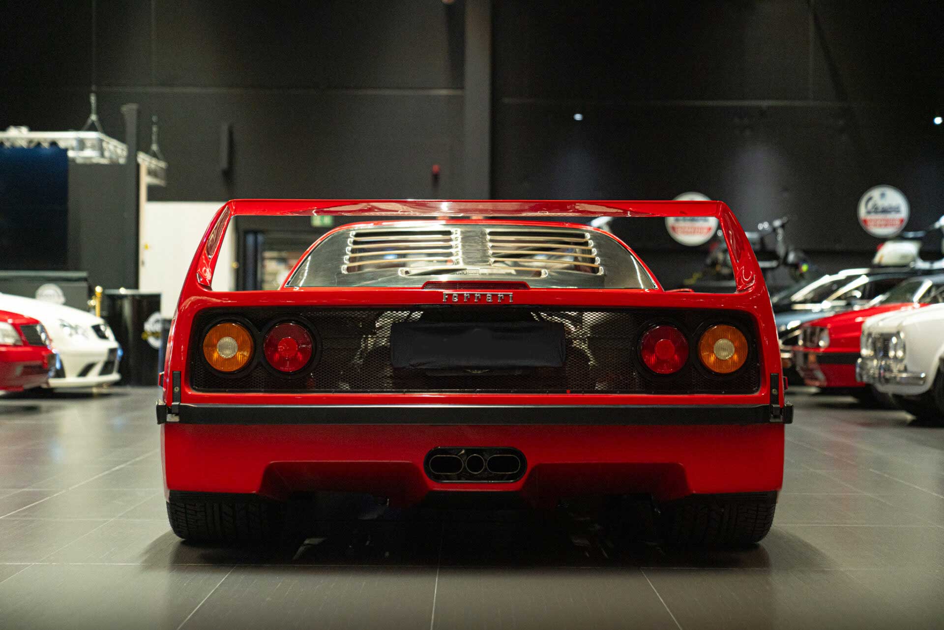 
								Ferrari F40 full									