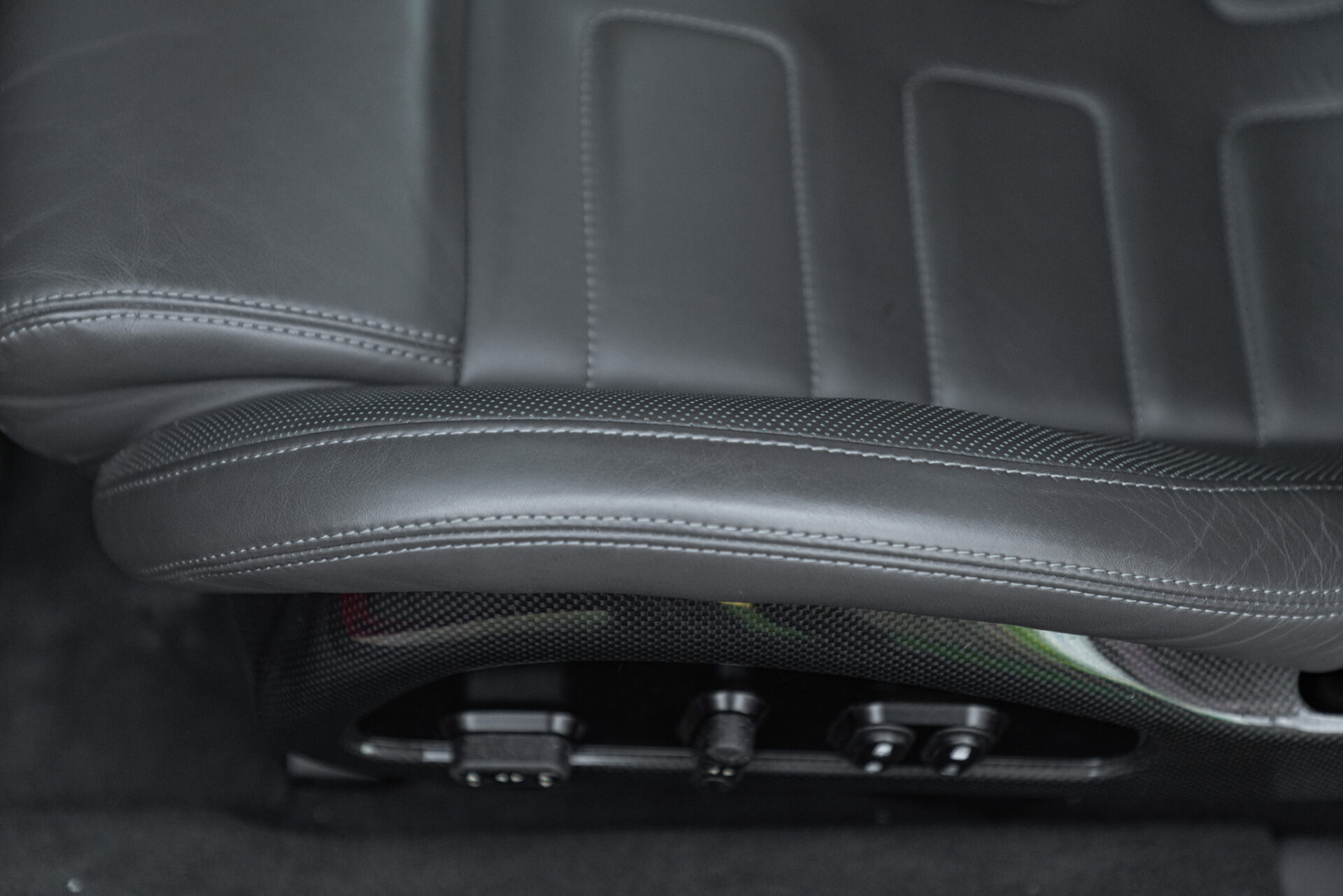 
								Ferrari 599 GTB Fiorano full									