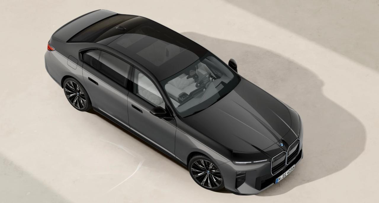 
								BMW 740i xDrive Limousine full									