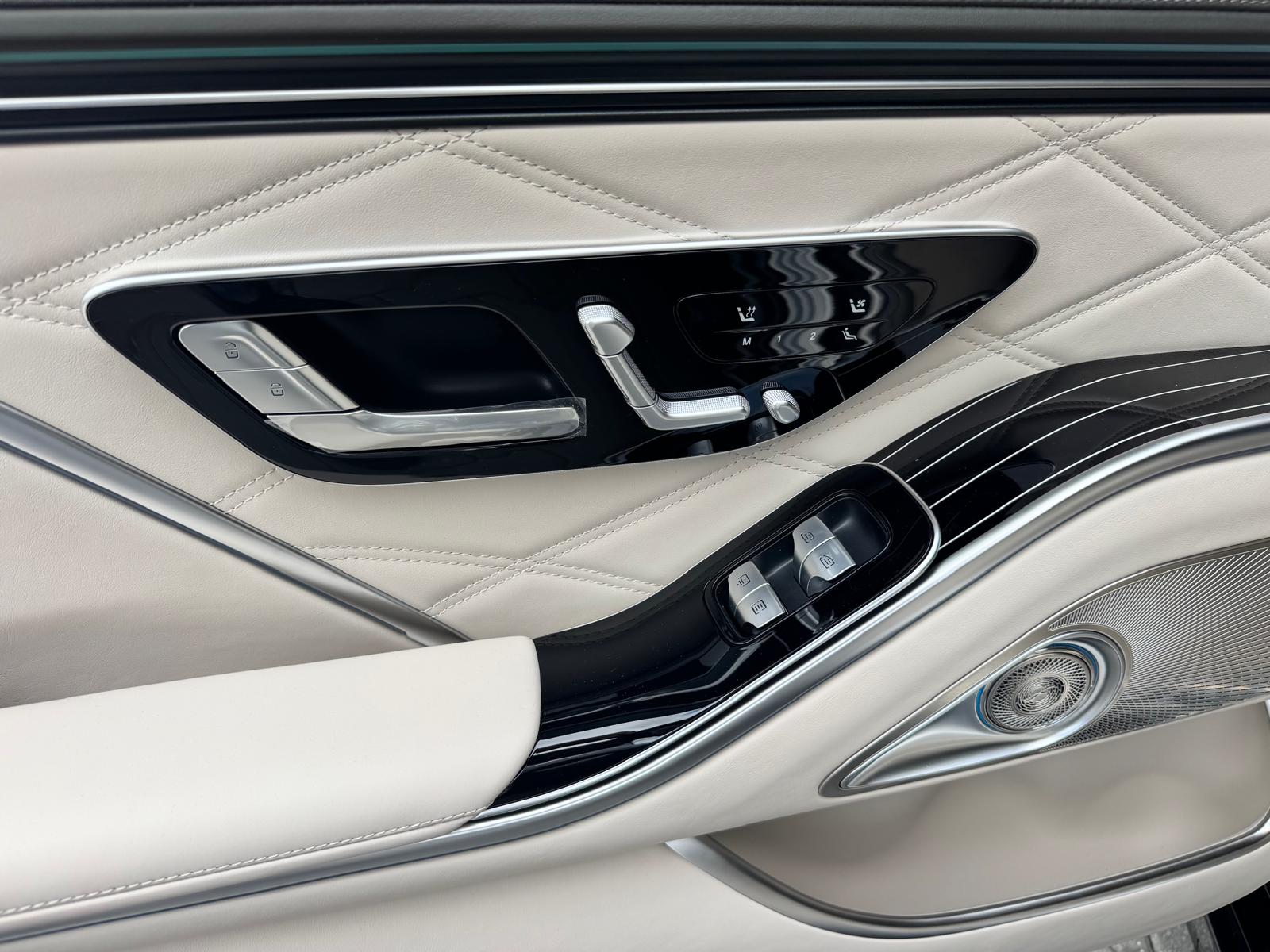 
								Mercedes-Benz S 580 L 4M AMG full									