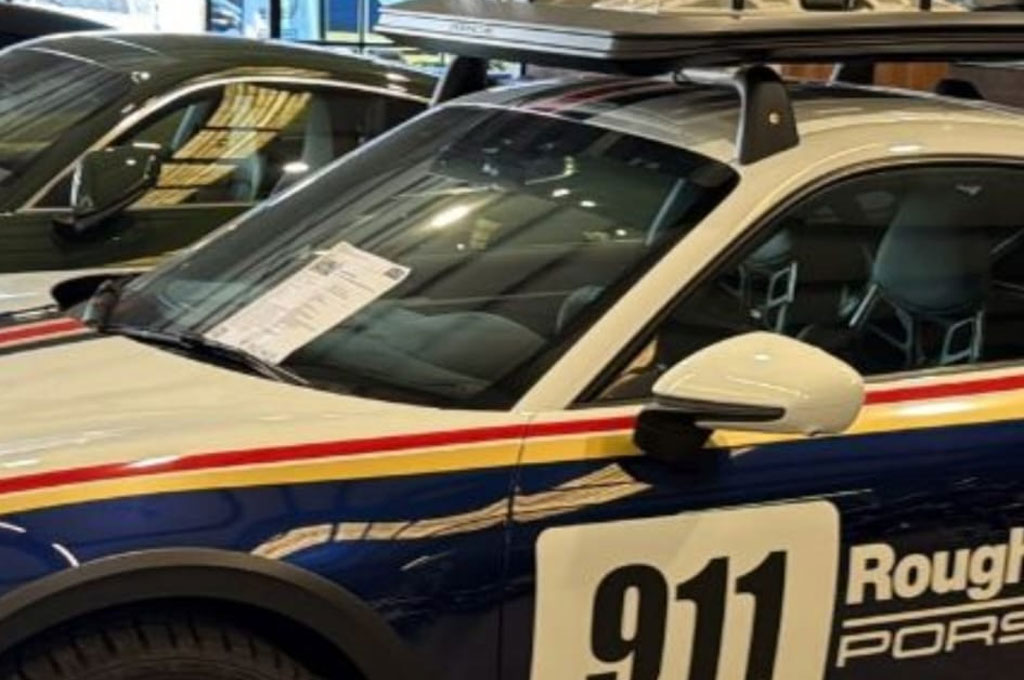 
								PORSCHE 911 DAKAR full									